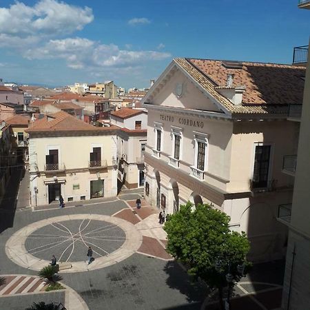 Business Home Piazza Cesare Battisti B&B Residence Foggia Dış mekan fotoğraf
